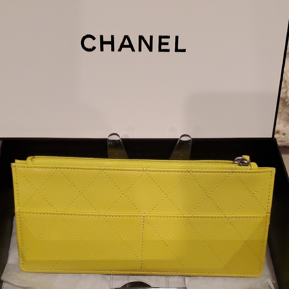 Chanel Yellow Quilted Wallet Set (2 pieces for sale) - Picture 5 of 17